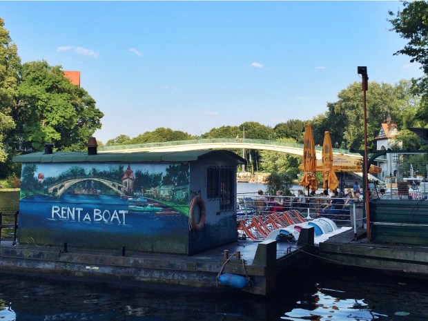 We returned to rent a boat from this place later in the week. 