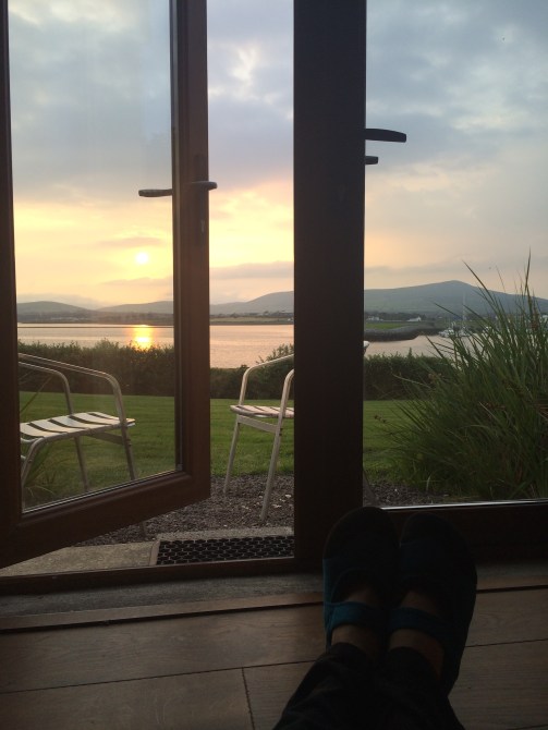 My stretching view (I'm wearing the slippers my mom brought for me when we met up in France a couple months ago). 